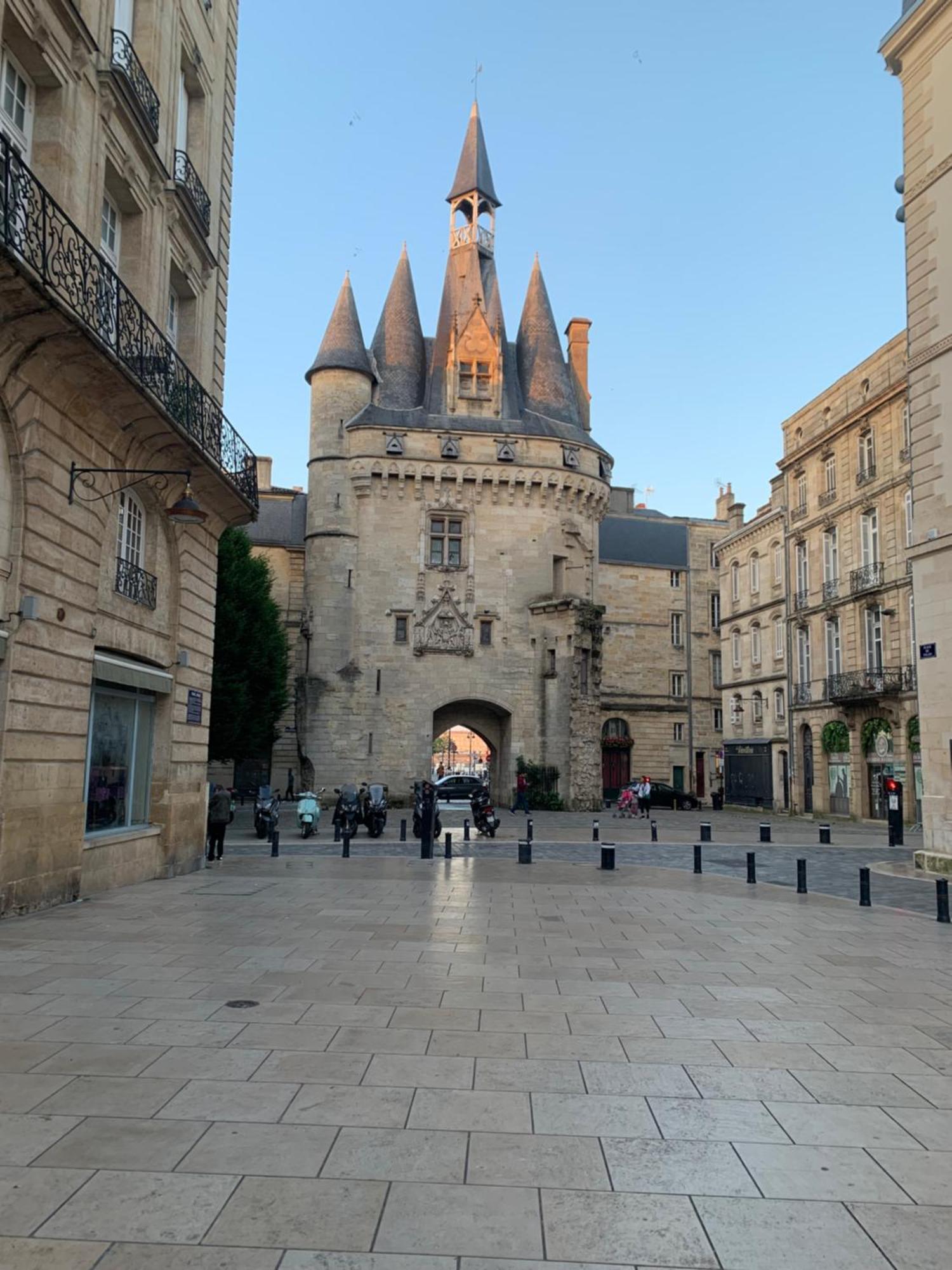 Bel Appartement Renove - Place Du Palais Avec Parking Bordeaux Kültér fotó
